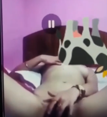 Hot Miss Darjeeling Fingering